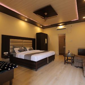 The Palms Resort By Crystona Hotels & Resorts